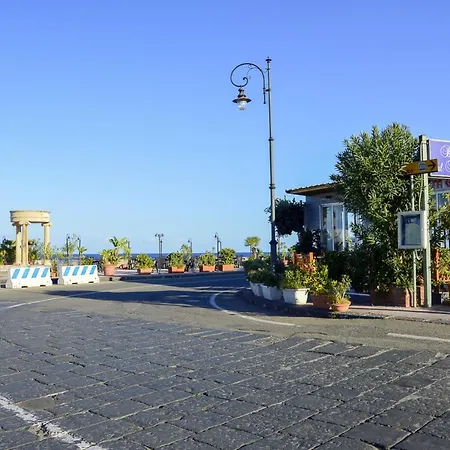 Sea View Terrace Apartment: Beachfront With Pool Apartment Giardini Naxos