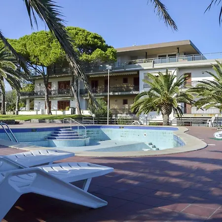Sea View Terrace Apartment: Beachfront With Pool * Giardini Naxos