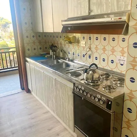 Sea View Terrace Apartment: Beachfront With Pool * Giardini Naxos